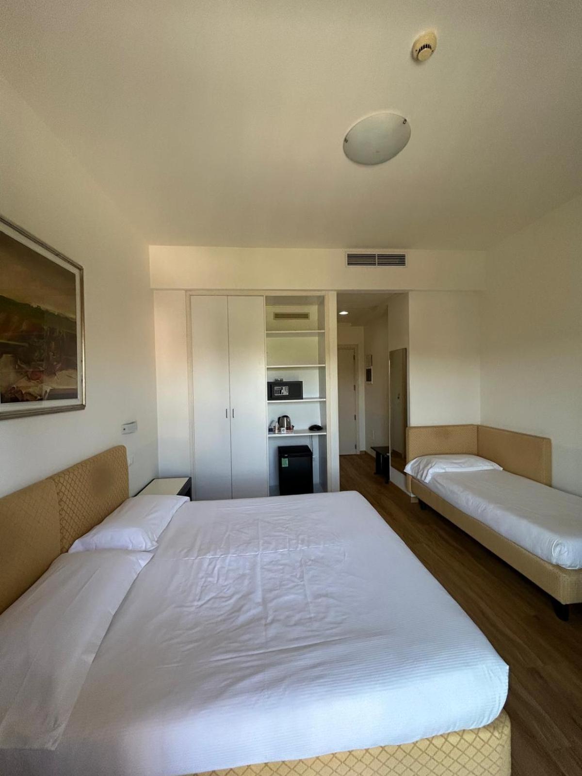 Hotel Western